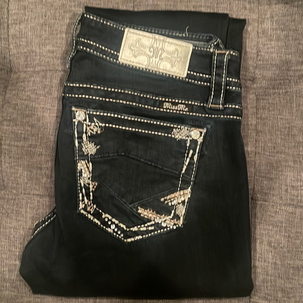 Miss Me Jeans. Mid Rise Easy Skinny